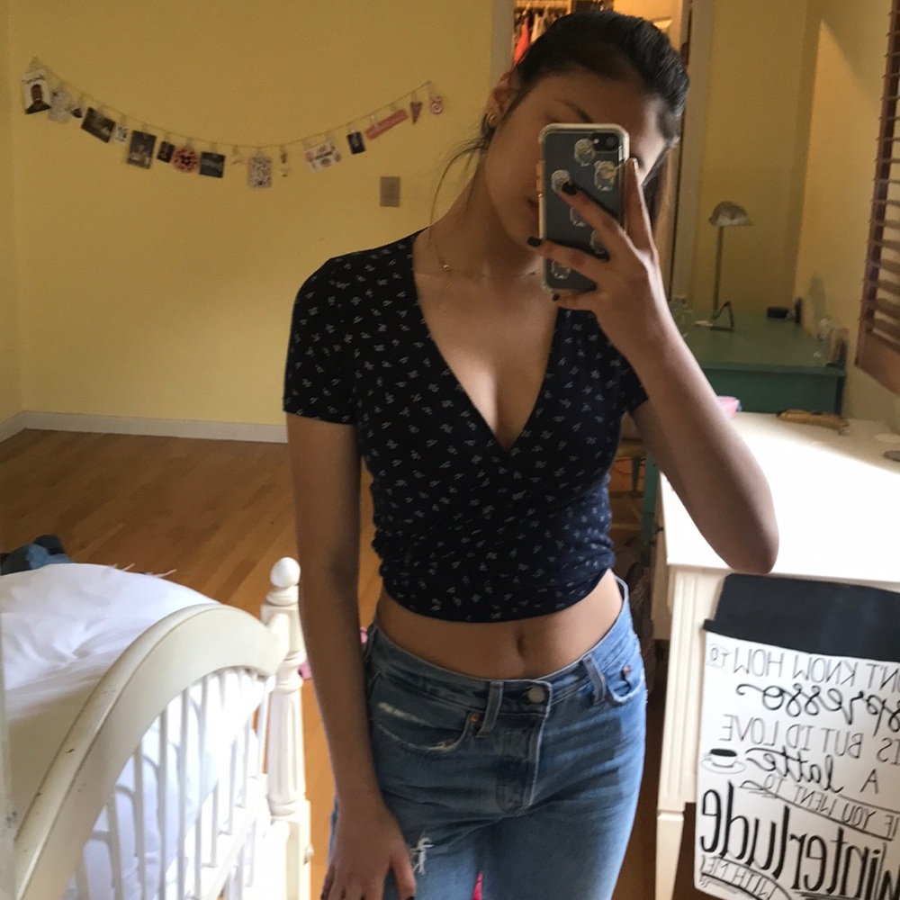 brandy melville crop wrap top